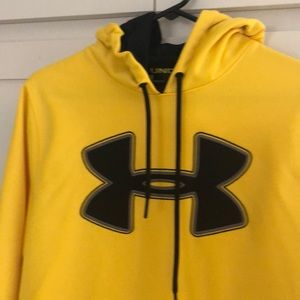 Men’s UA sweatshirt *must sell by 9/2*